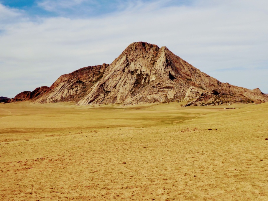 Mongolia_Gobi_Holy_Mountain