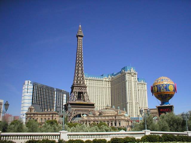 UPDATE: Paris Las Vegas to Annex Tower From Horseshoe 