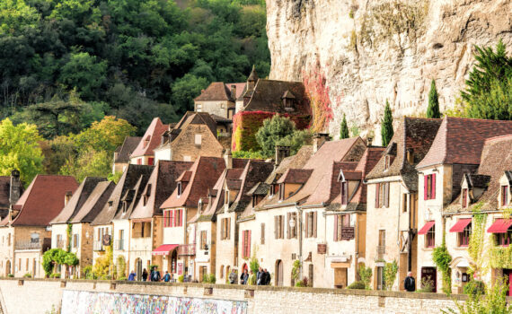 A Vagabond Life: Ultimate Travel Guide