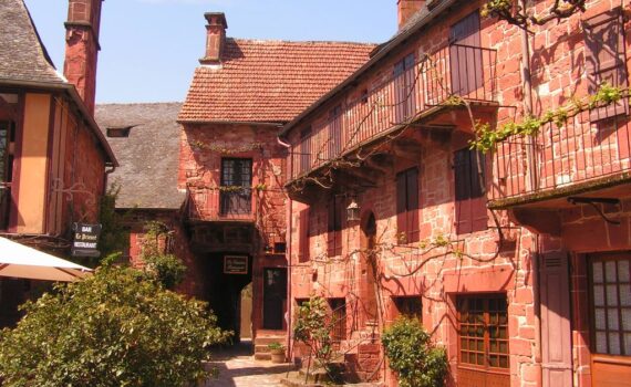 A Vagabond Life: Ultimate Travel Guide