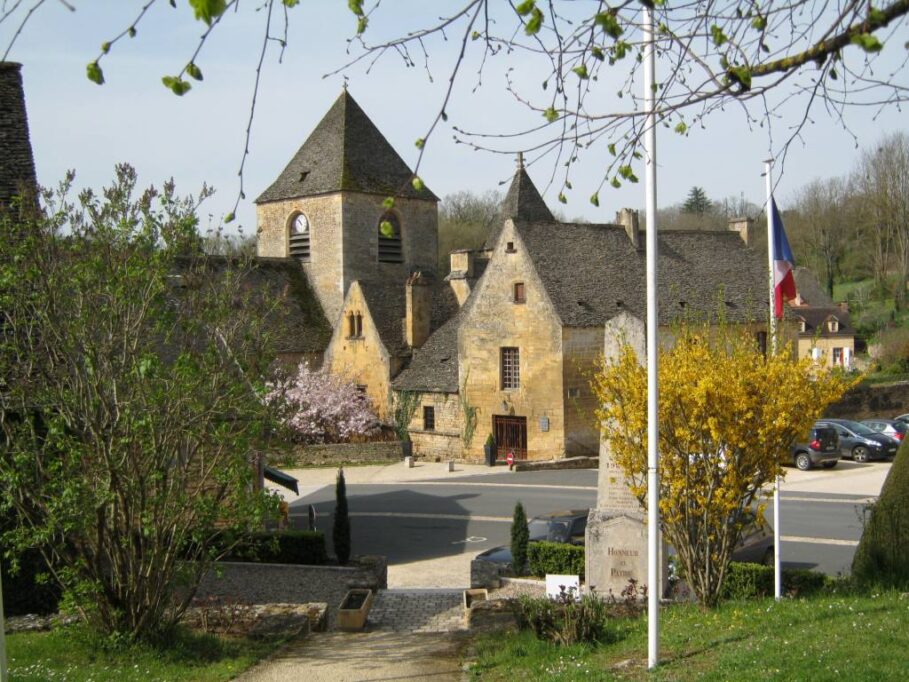 A Vagabond Life: Ultimate Travel Guide